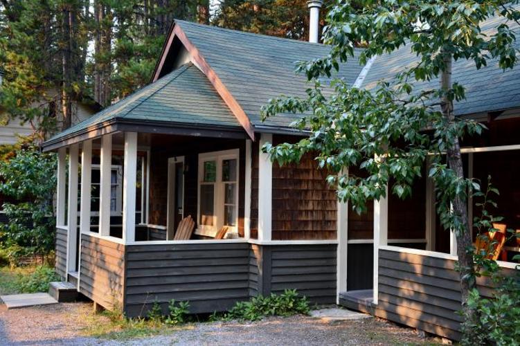 The Small Bungalow (No Pets)