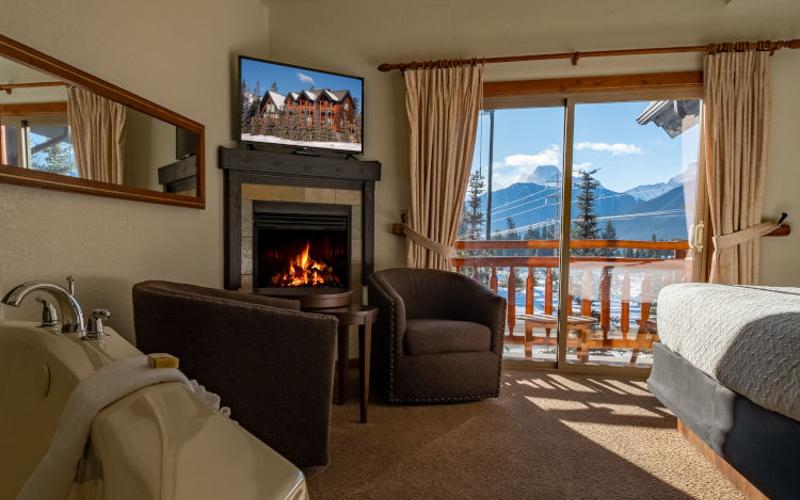 Travelers King Rooms 4 & 5