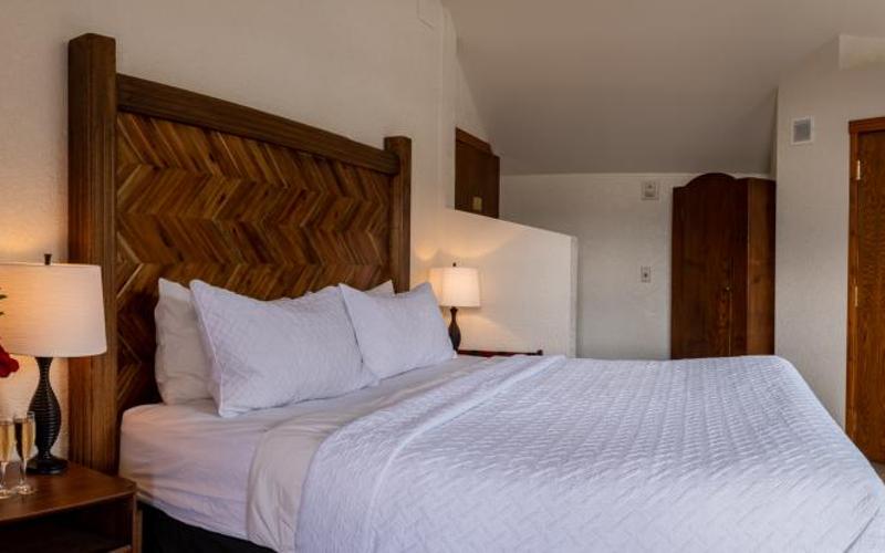 Honeymoon King Deluxe - Premium Views