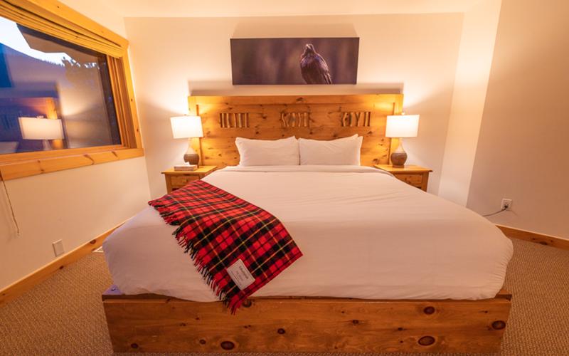 Lodge King Room (Eagle, Raven)